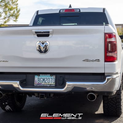 20 inch Fuel Off-Road Coupler Gloss Black D575 on a 2019 Dodge Ram 1500