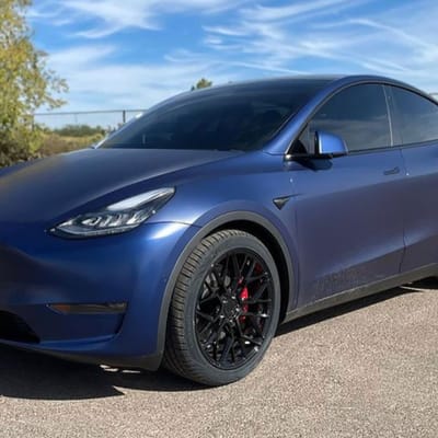 20 inch Variant Radon Gloss Piano Black on a 2020 Model Y