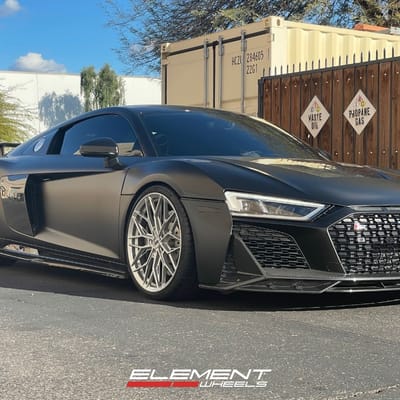 20 and 21 inch Staggered Variant Maxim in Gloss Silver on a 2021 Audi R8