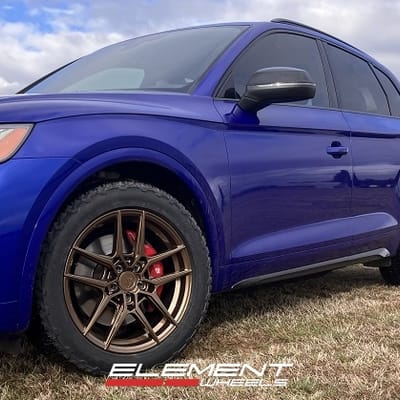 19 Inch Variant Helium Gloss Bronze on a 2022 Audi SQ5