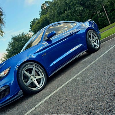 20 inch Staggered Ferrada FR3 in Machine Silver on a 2017 Ford Mustang GT