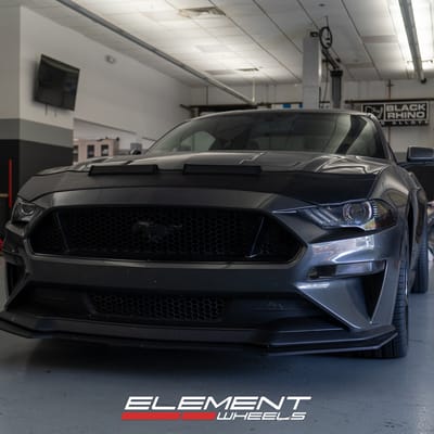 Staggered 20 Inch Ferrada Fr3 in Matte Black w/ Gloss Black Lip on a 2019 Ford Mustang GT w 6 Piston Brembo Brakes