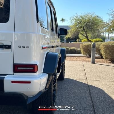 24 inch Koko Kuture Urfa FF Gloss Black on a 2021 Mercedes Benz G63 AMG Widebody