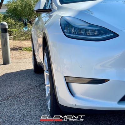20 inch Savini BM14 in Brushed Silver on a 2021 Tesla Model Y (Long Range)