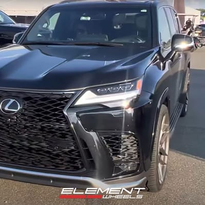 24 inch Momo Salerno Satin Anthracite on a 2022 Lexus LX600