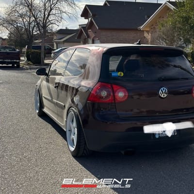 18 inch AVID 1 AV-42 in Matte White on a 2008 Volkswagen Golf GTI