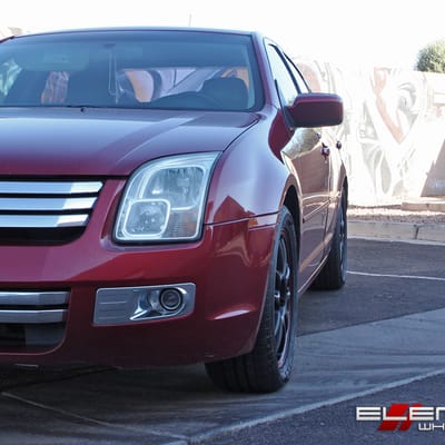 17x7 Drag DR-31 Flat Black W/Red Stripe on a 2009 Ford Fusion w/ Specs