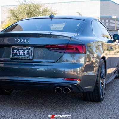 20 Inch Avant Garde M520r in Dark Graphite Metallic on a 2019 Audi S5