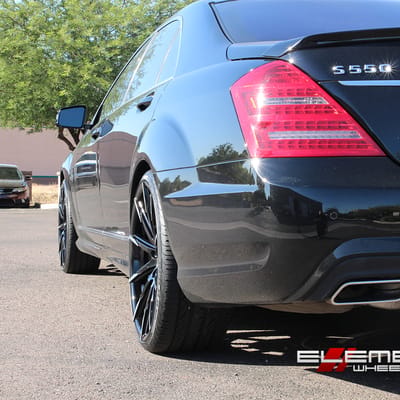 22 inch Lexani CSS15 Gloss Black w/ Machined Tips Wheels on 2013 Mercedes S550 w/ Specs