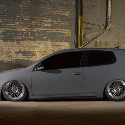 18 inch Regen5 R30 Machine Black on 2015 Volkswagen GTI