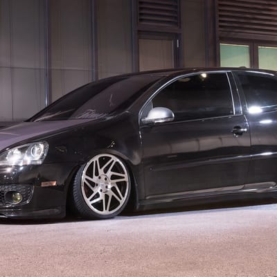 18 inch Regen5 R31 Machine Black on 2008 Volkswagen GTI