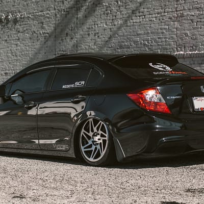 18 inch Regen5 R31 Smoked Carbon on 2009 Honda Civic Si