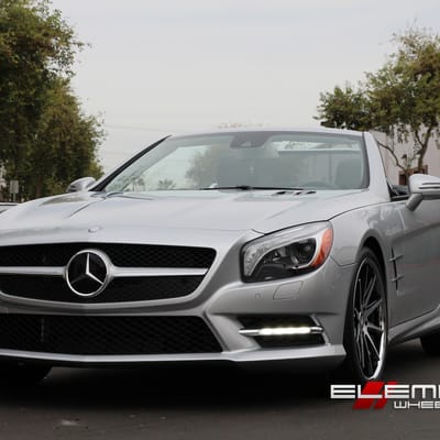 Rohana RC10 Gloss Black/Machined 20 inch Staggered on 2014 Mercedes SL550 w/ Specs