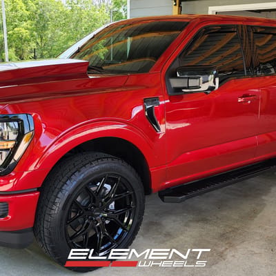 22x9.5 Vossen HF6-4 Gloss Black (Hybrid Forged) on 2021-2025 Ford F-150