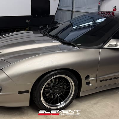 18 inch staggered ace alloy aff04 gloss black on 2001 Pontiac trans am front wheel