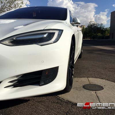 22 inch Niche Targa Black/Machined w/ Tint on 2016 Tesla Model S w/ specs *Product may vary depending on size.  22 inch Niche Targa Black/Machined w/ Tint on 2016 Tesla Model S w/ specs