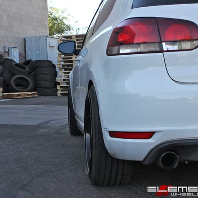 18 in staggered R32 Regen5 Brushed Smoked Carbon/Black Lip on a 2011 VW GTI
