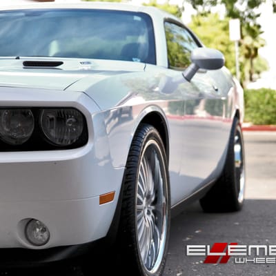XO New York Wheels on 2010 Dodge Challenger w/ Specs