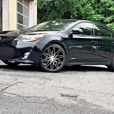 AXE 1AV ZX4 Gloss Black Machined Face On A Toyota