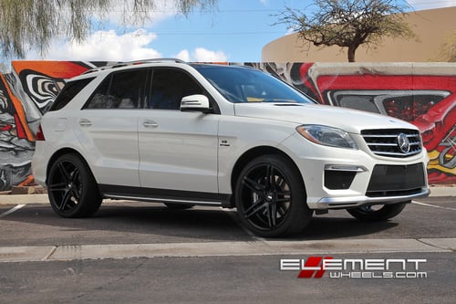 22 inch XO Caracas Matte Black on 2014 Mercedes Benz ML63 AMG w/ Specs