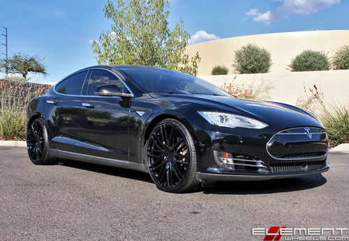 22 inch Staggered Niche Anzio Gloss Black on a 2014 Tesla Model S w/ specs