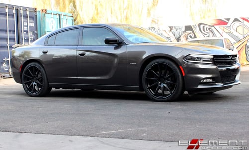 22x9 Verde V20 Insignia Satin Black on a 2017 Dodge Charger RT w/ Specs