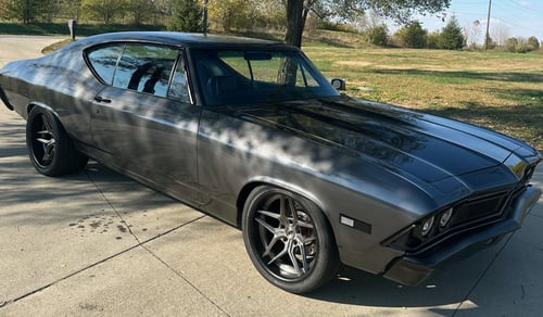 Double Staggered 18/19 inch CNT-3P's in Satin Gunmetal on a 1968 Chevrolet Chevelle