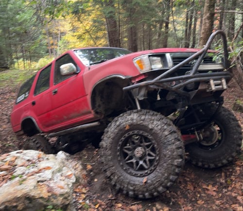 17 inch Hardrock Off-Road H105 In Matte Black On a 1990 Toyota 4-Runner