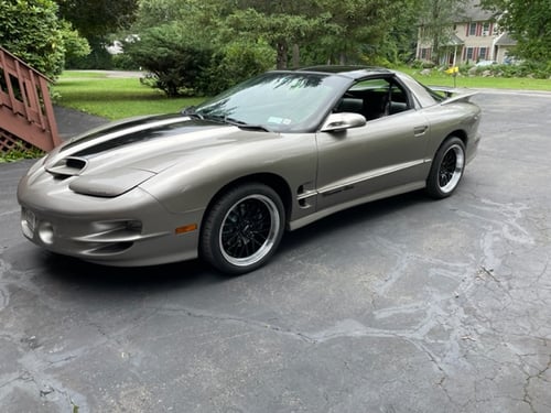 18 inch Staggered Ace Alloy AFF04's in Gloss Piano Black w/ Diamond Lip on a 2002 Pontiac Trans Am