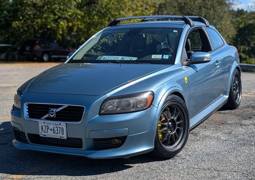 18 inch Konig Hypergram's in Matte Gray on a 2008 Volvo C30