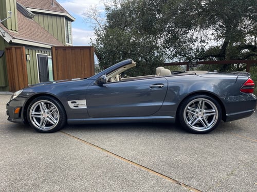 19 Staggered Ferrada CM1 in Machined Silver w/ Chrome Lip on a 2009 Mercedes SL 63 AMG