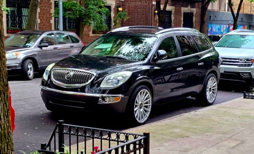 22 inch Lexani Lotus XL in Silver Brushed on a 2011 Buick Enclave