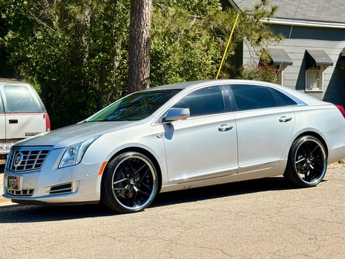 22 inch AZAD AZ 1029 in Gloss Black w/ Chrome Stainless Steel Lip on a 2015 Cadillac