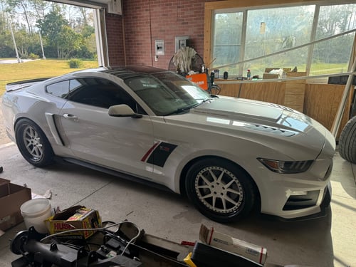Staggered 20 inch Variant CDM-3P's in Gloss White w/ Carbon Fiber Lip on a 2017 Ford Mustang Roush