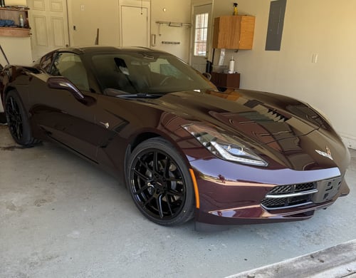 Staggered 19/20 Ace Alloy AFF02 in Gloss Piano Black on a 2018 Chevrolet Corvette C7 w/Z51 Package
