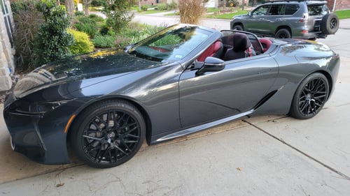 Staggered 21 inch Rohana RFX10 in Gloss Black on a 2021 Lexus LC 500