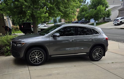 19 inch Vossen HF-2 in Brushed Gloss Black on a 2021 Mercedes-Benz GLA 250