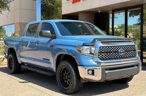 20 inch KMC KM535 Grenade Matte Black on a 2021 Toyota Tundra