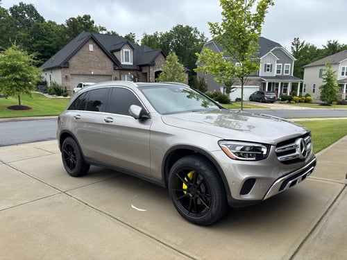 19 inch Dolce Performance Vain in Gloss Black on a 2022 Mercedes-Benz GLC 300