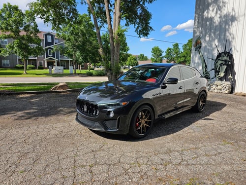 22 inch Staggered Ferrada FR2 Matte Bronze w/ Gloss Black Lip on a 2019 Maserati Levante