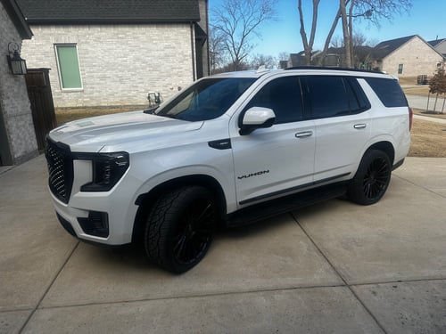 24 Koko Kuture Urfa FF in Gloss Black on a 2023 GMC Yukon