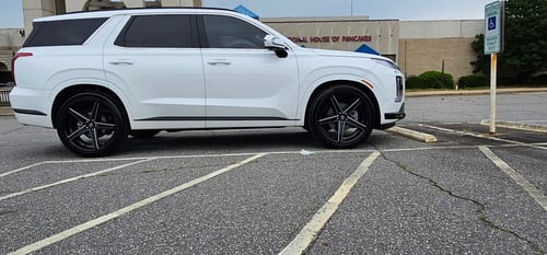 22 inch Lexani R-Four's in Gloss Black w/ Milled Accents on a 2023 Hyundai Palisade
