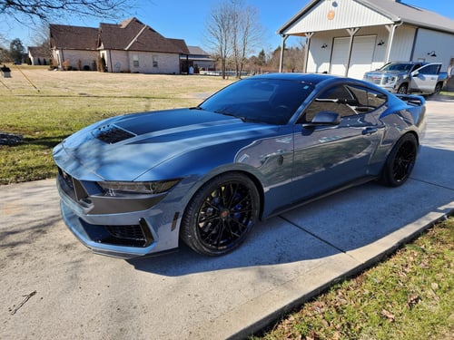 20 Staggered Ferrada FR11 in Obsidian Black on a 2024 Ford Mustang Dark Horse