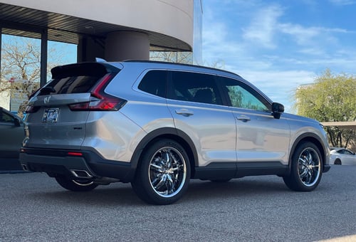 20 Inch Diablo Angel in Chrome with Black Inserts on a 2024 Honda CR-V