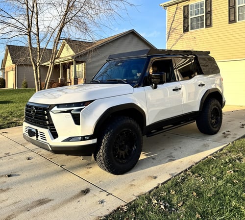 18 inch Fuel Fortress in Matte Black w/ Gloss Black Lip on a 2025 Lexus GX550