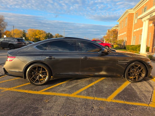 Staggered 20 inch Vossen HF-5 in Satin Bronze on a 2025 Genesis G80