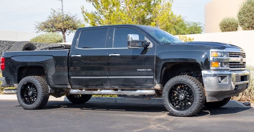 20 inch Hostile H114 Fury Asphalt on a 2018 Chevrolet Silverado 2500