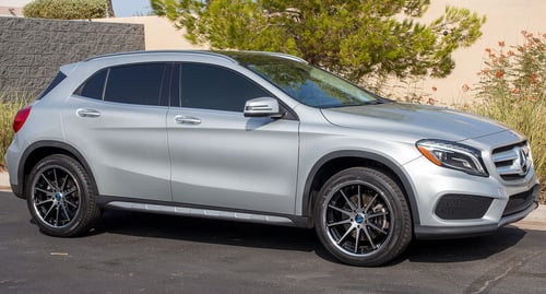 19 inch Rohana RC10 Black Machined w/ Chrome Stainless Steel Lip on a 2015 Mercedes Benz GLA250