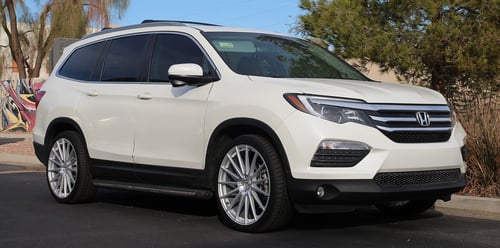 22 inch Avant Garde M615 Silver Machined on a 2018 Honda Pilot