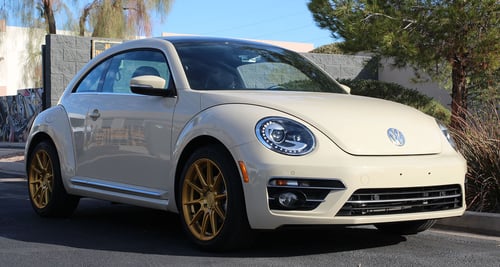 18 inch F1R F101 Brushed Gold on a 2019 Volkswagen Bug